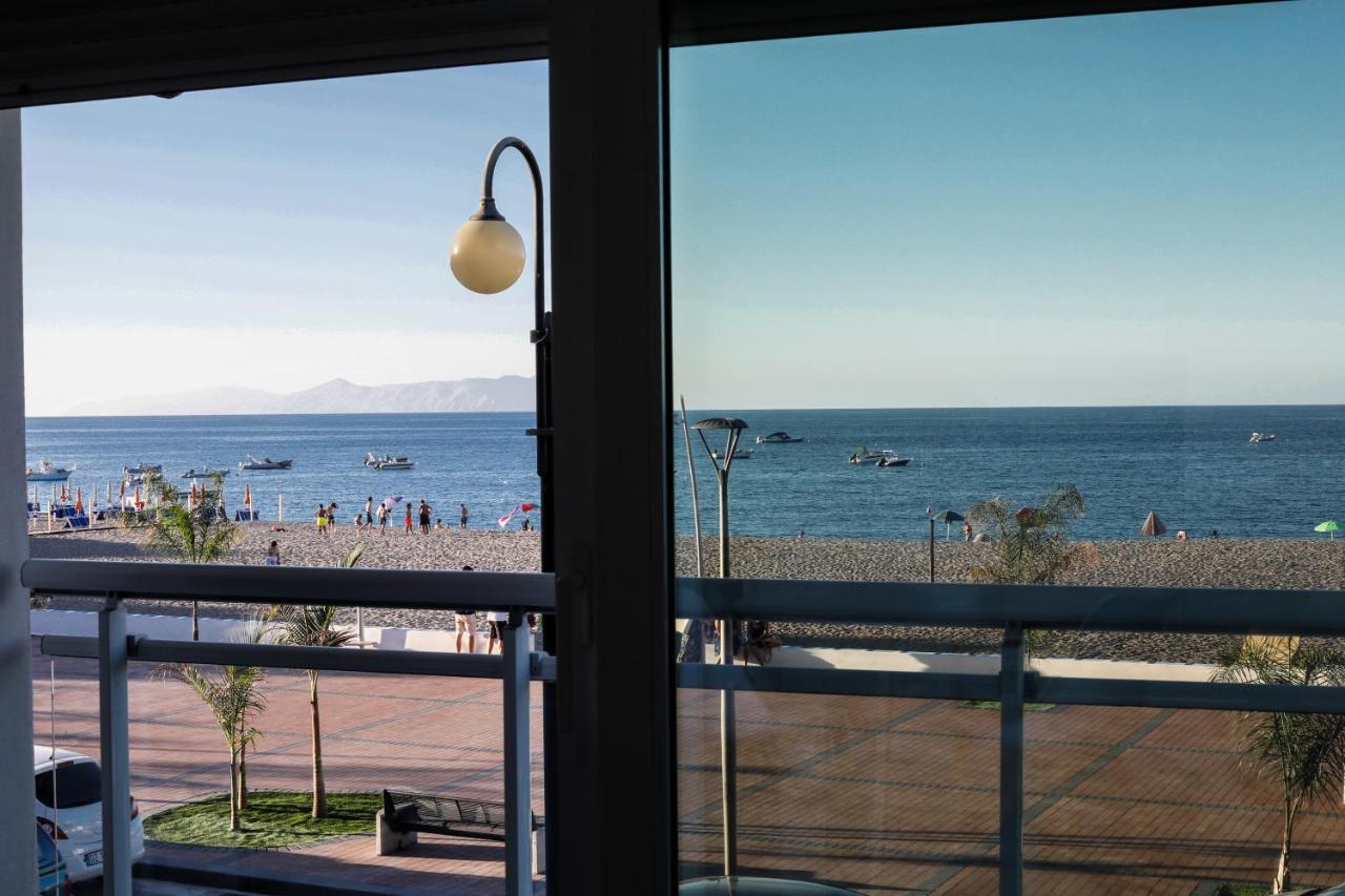 Vista Eolie Apartment Patti Bagian luar foto